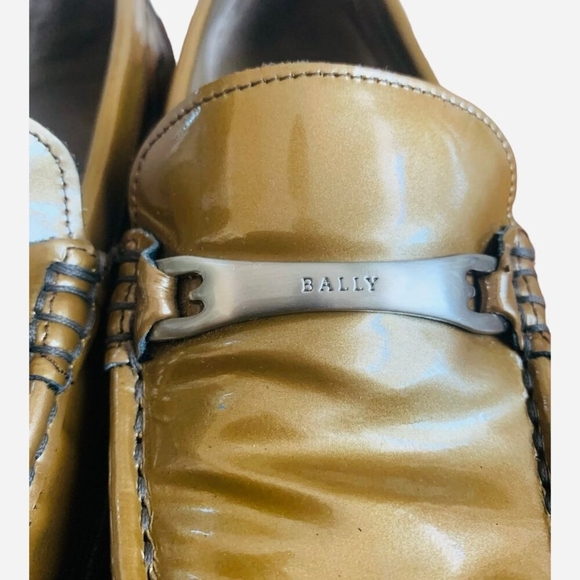 BALLY Women’s Gold Patent Leather Loafers Slip-On Low Heel Moccasins Size 5.5 - Picture 7 of 10